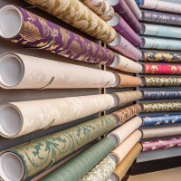 Which is better, non-woven or vinyl wallpaper: advantages and disadvantages + subtleties of choosing wallpaper