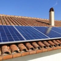 Schémas et méthodes de raccordement des panneaux solaires : comment bien installer un panneau solaire