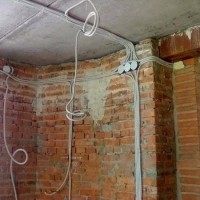 Comment faire le câblage dans un appartement de vos propres mains à partir du panneau: schémas et règles de base + étapes d'installation