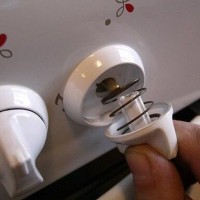 How to remove the handles from a gas stove: how the handle works and what to do when it does not come off