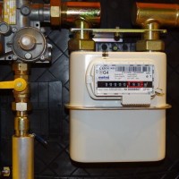 Standards for the distance from the gas meter to other devices: features of the location of gas flow meters