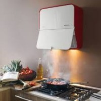 Hauteur d'installation de la hotte au dessus d'une cuisinière à gaz et électrique : normes généralement admises