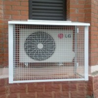 Canopy for an air conditioner: options for protecting the external unit + arrangement of a canopy