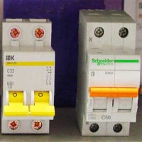 Two-pole and three-pole switches: purpose, characteristics, installation features