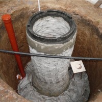 How and with what waterproofing of sewer wells is carried out