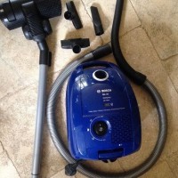 Review of the Bosch GL 30 vacuum cleaner: a budget cleaner in a standard configuration - practical and no frills