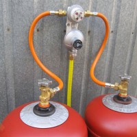 Gas train for cylinders: device + DIY example