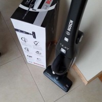 Bosch BBHMOVE2N vacuum cleaner review: a practical device for smooth surfaces