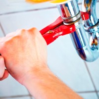 Tools for plumbing work - what should be in your arsenal