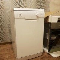 Review of the Electrolux ESF9423LMW dishwasher: a set of necessary options at an affordable price