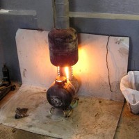 Stove using waste oil from a pipe: how to make an effective stove using waste oil from scrap materials