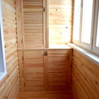 Comment fabriquer une armoire sur le balcon de vos propres mains: idées et instructions pour assembler des meubles