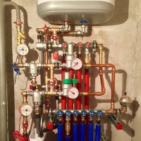 Piping in the bathroom: analysis of hidden and open piping layouts