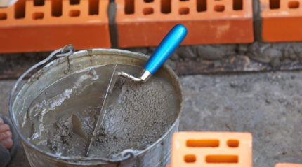 Cement-gravel mortar for wall filter