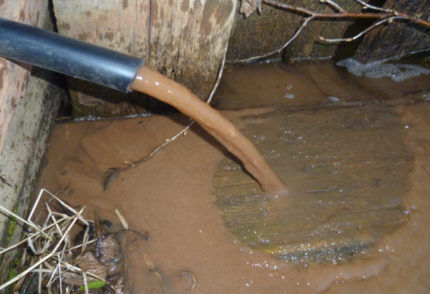 Flushing a well with an airlift is a reliable and fast cleaning method