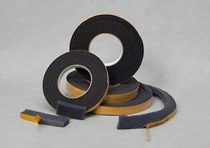 Pre-compressed self-expanding sealing tape 