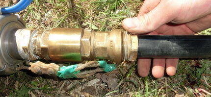 Replacing a pump in a well