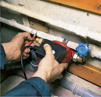 Installation of a pressure booster pump