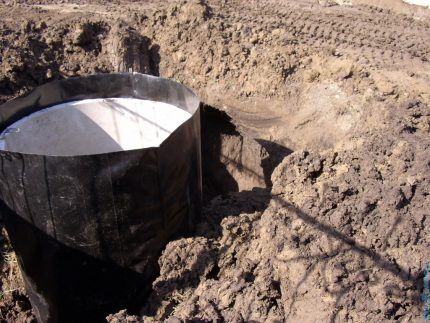 External waterproofing of sewer well