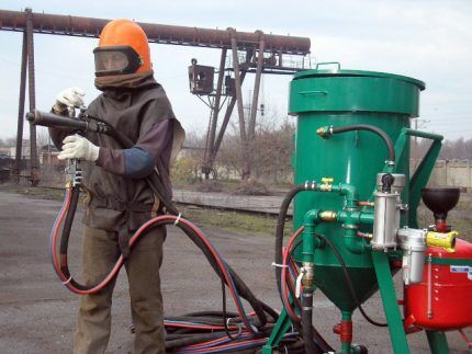 Sandblasting the ring