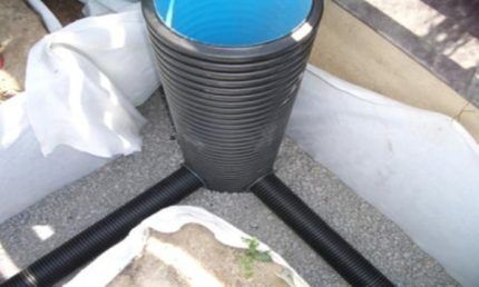 Bottom of a plastic well