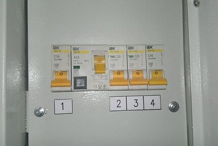 Switch off the voltage in the panel