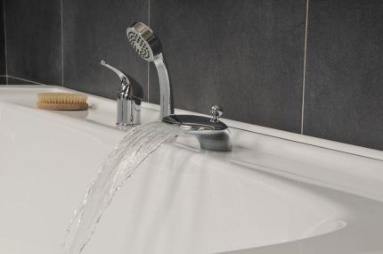 Bath faucet