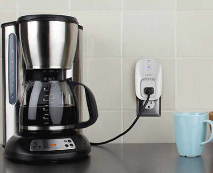 A smart plug will turn on the coffee maker