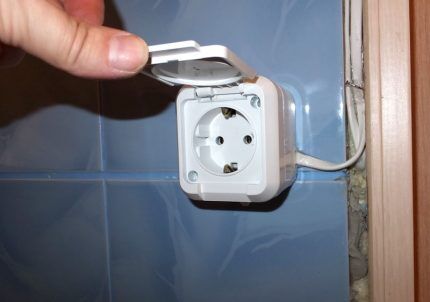 Waterproof socket