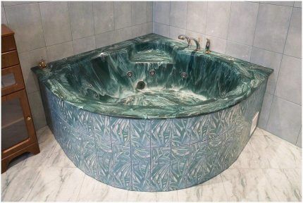 Bathtub made of artificial stone