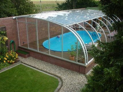 Polycarbonate roof