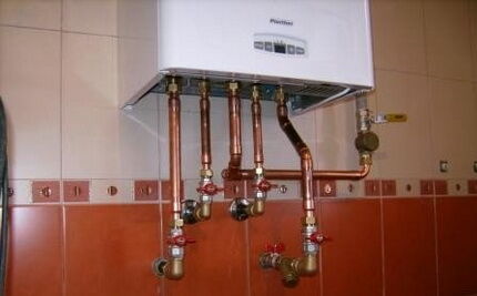 Installation of a wall-mounted gas boiler