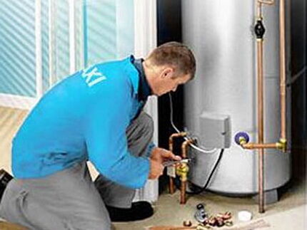 Installation of a floor-standing gas boiler