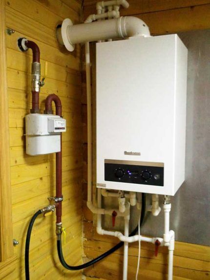 Gas heating boiler