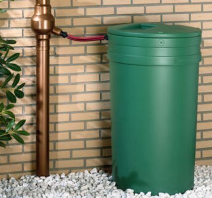 Rainwater storage barrel