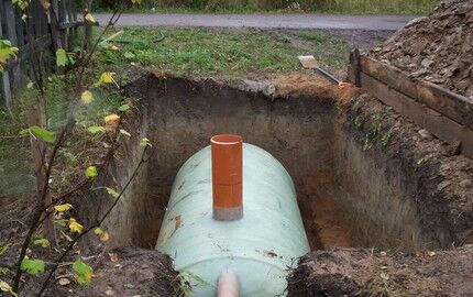 Storage tank with durable polymer walls