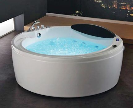 Cast iron whirlpool baths