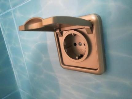 Waterproof socket