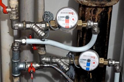 Water meter placement option