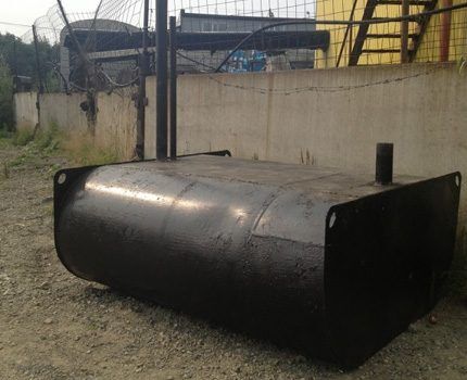 Metal septic tanks