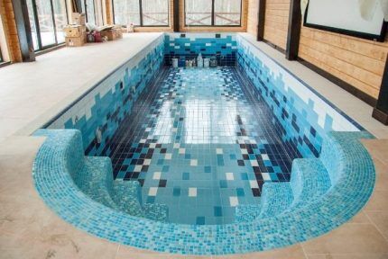 Carrelage et mosaïque de piscine