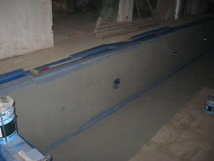 Materials for waterproofing swimming pools