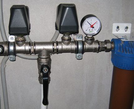 A pair of pressure sensors - main and additional