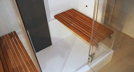 Shower with seat