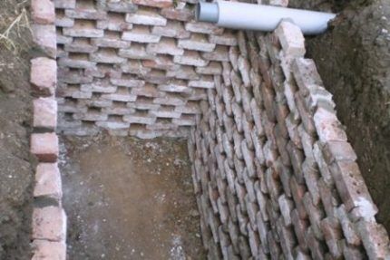 Permeable drainage pit