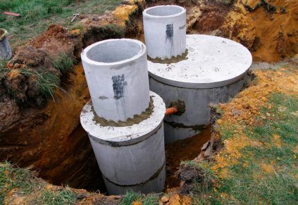 Installation of concrete tanks