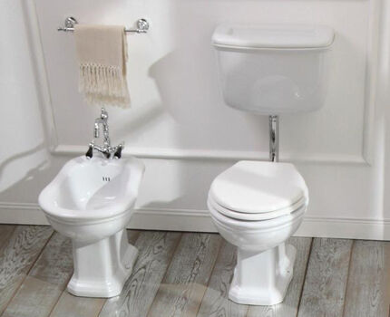 The bidet mixer fits into the interior