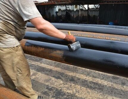 Bitumen mastics for sealing pipes 