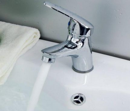 Faucet for mounting on board bidet in toilet