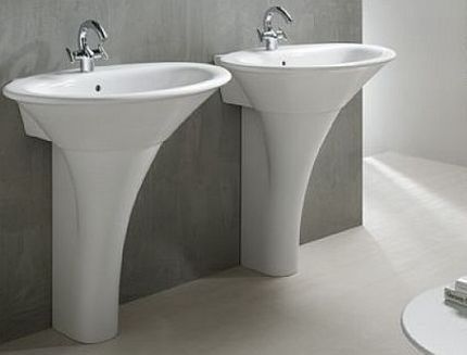 Sink with wall pedestal